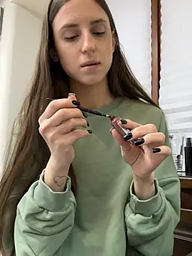 yourselenaa online show from 02-02-26, 01:54