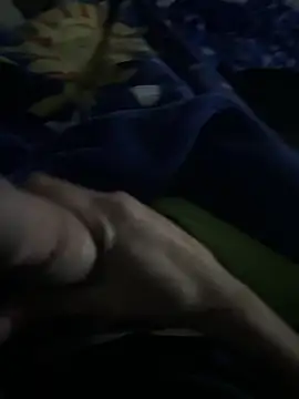 Snapshot of groschibre40100 chatting on 12-16-25, 11:21 groschibre40100 online show from 12-16-25, 11:21