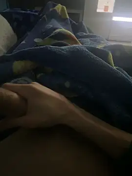 Snapshot of groschibre40100 chatting on 02-06-26, 01:21 groschibre40100 online show from 02-06-26, 01:21