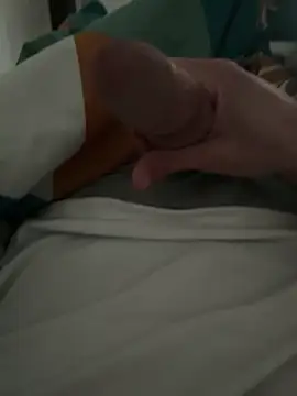 Snapshot of groschibre40100 chatting on 03-10-26, 12:04 groschibre40100 online show from 03-10-26, 12:04