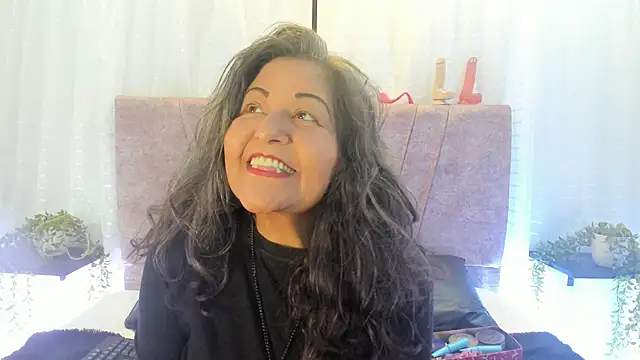 Snapshot of Victoriaa_Anderson chatting on 04-06-26, 01:45 Victoriaa Anderson online show from 04-06-26, 01:45