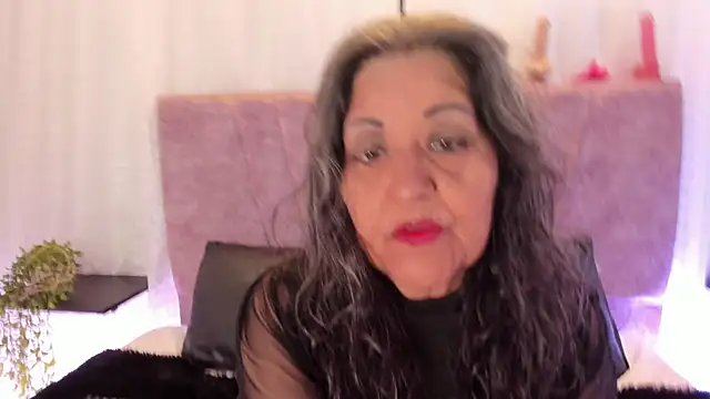 Snapshot of Victoriaa_Anderson chatting on 04-15-26, 02:02 Victoriaa Anderson online show from 04-15-26, 02:02
