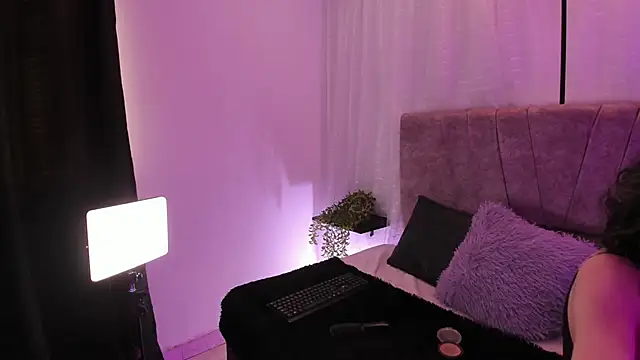 Snapshot of Victoriaa_Anderson chatting on 04-30-26, 01:28 Victoriaa Anderson online show from 04-30-26, 01:28