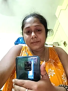 hotjuhi8 online show from 11-08-25, 08:18