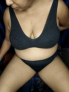 hotjuhi8 online show from 11-16-25, 07:19