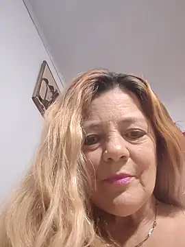 karlaanqui1 online show from 12-20-25, 10:28