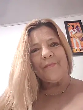 karlaanqui1 online show from 05-07-26, 10:15