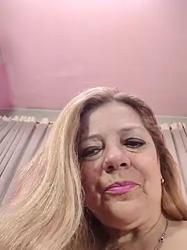 karlaanqui1 online show from 06-20-26, 11:57
