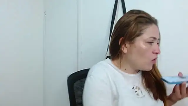 Snapshot of dayan_hanks chatting on 03-07-26, 10:07 dayan hanks online show from 03-07-26, 10:07