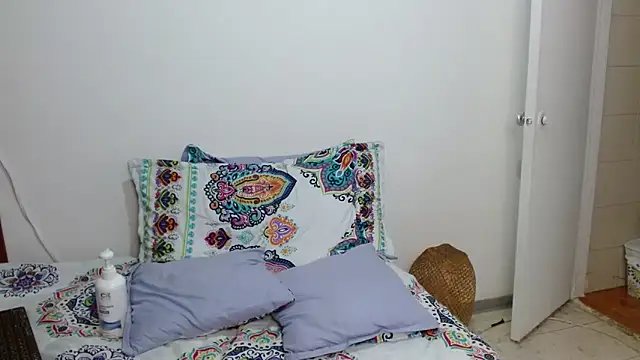 Snapshot of dayan_hanks chatting on 03-08-26, 03:21 dayan hanks online show from 03-08-26, 03:21