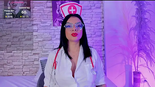 sofiaalarson online show from 02-12-26, 01:17