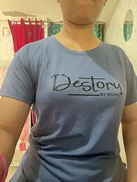 Red Queen 11 online show from 03-19-26, 08:29