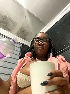 Snapshot of Your_dreadedhun chatting on 11-09-25, 06:28 Your dreadedhun online show from 11-09-25, 06:28