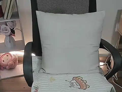 Lee-Young66 online show from 03-03-26, 02:28