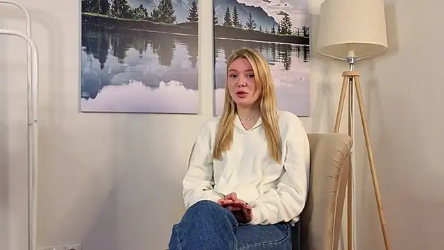 Snapshot of ToyaBosques chatting on 11-10-25, 05:06 ToyaBosques online show from 11-10-25, 05:06