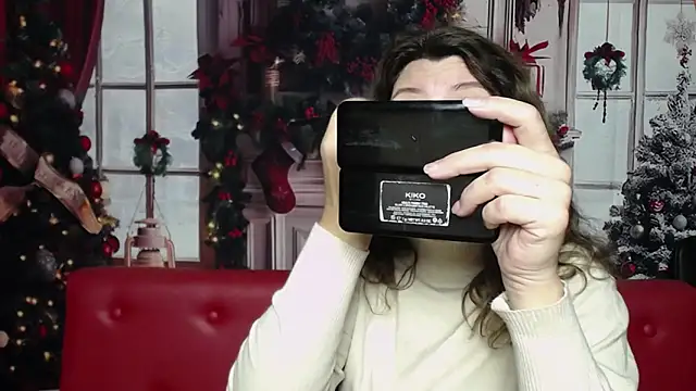 RoseHille online show from 12-21-25, 06:31