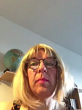 simone xdressing online show from 03-15-26, 05:19