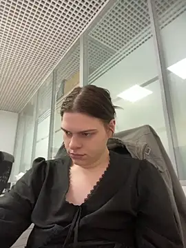 Dona Mafia online show from 05-12-26, 10:51