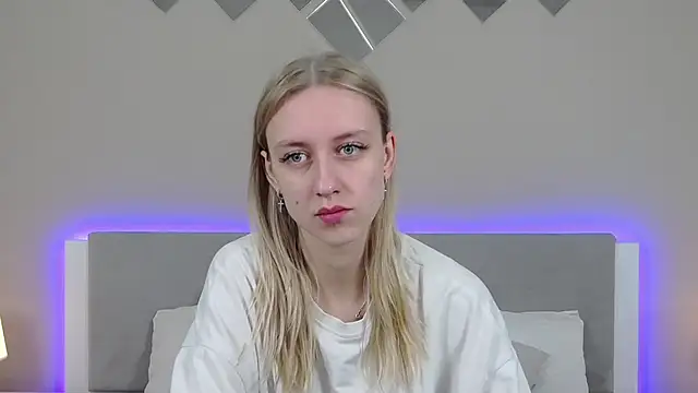 Snapshot of RachaelCute chatting on 04-16-26, 11:11 RachaelCute online show from 04-16-26, 11:11