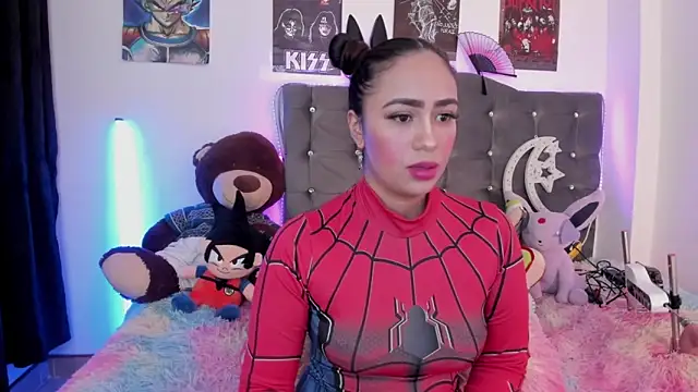 lunabritton1 online show from 12-18-25, 04:18