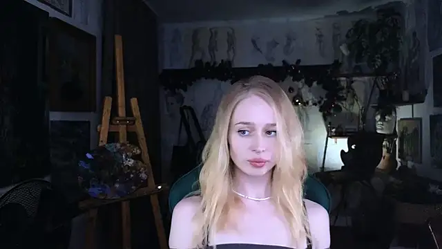 CarolineDjein online show from 12-15-25, 06:56