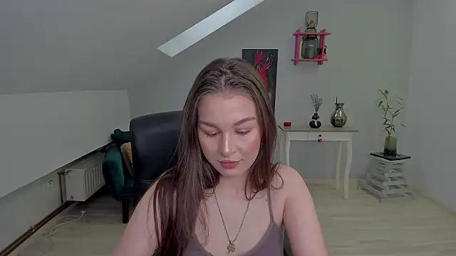 LouannaHart online show from 02-03-26, 06:40