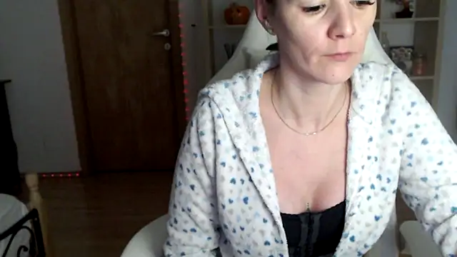 MissyDior8 online show from 01-06-26, 06:39