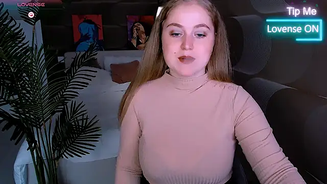 Kate Moan online show from 11-26-25, 07:42