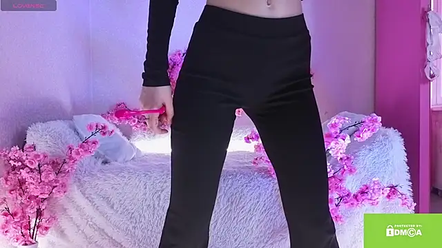 Kitty gaze online show from 04-30-26, 12:33