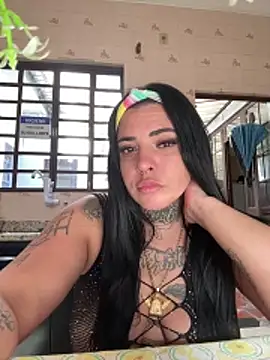 annycavalona online show from 11-11-25, 07:58