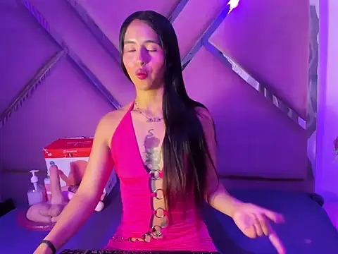 CloeMorenti  online show from 11-19-25, 12:49