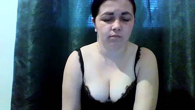 Snapshot of Vitalina282128 chatting on 04-25-26, 01:41 Vitalina282128 online show from 04-25-26, 01:41