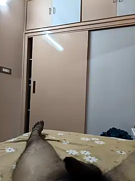 Snapshot of krishnaclip chatting on 11-15-25, 04:25 krishnaclip online show from 11-15-25, 04:25