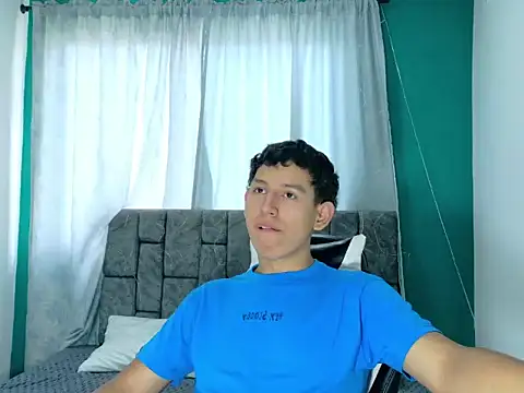 FelipeGonzalezz online show from 02-06-26, 02:31