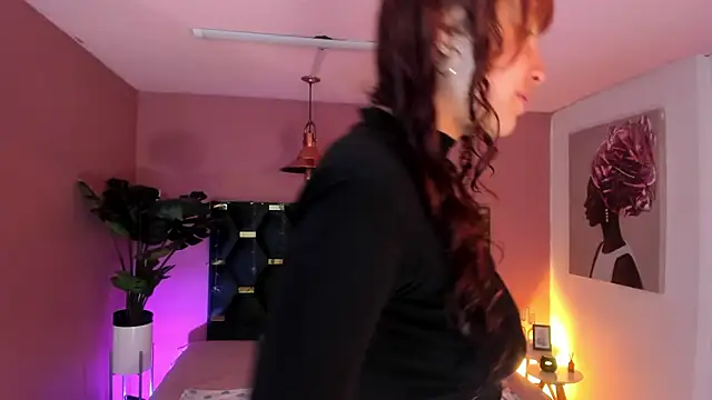 Snapshot of Velvet_Dreamss chatting on 06-19-26, 11:47 Velvet Dreamss online show from 06-19-26, 11:47