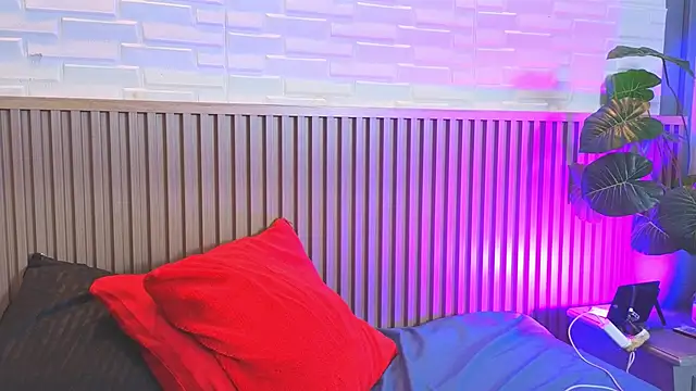 Amber bunnyx01 online show from 02-13-26, 01:56