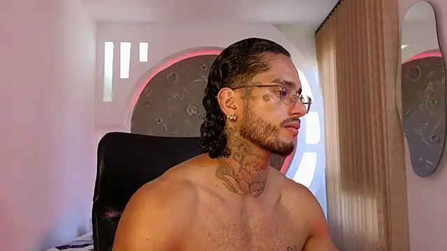 Alanrodgers online show from 11-17-25, 01:06