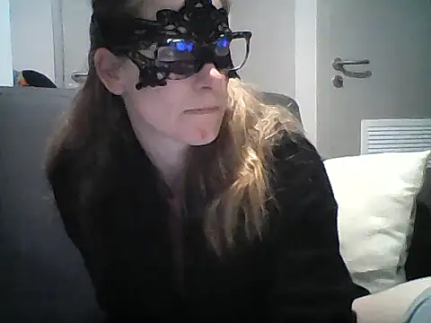 MelleEloa online show from 02-08-26, 08:45