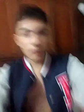 Snapshot of Santiagooo1233 chatting on 11-16-25, 01:00 Santiagooo1233 online show from 11-16-25, 01:00