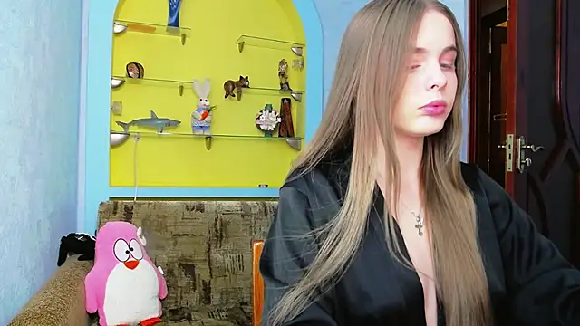 AlicaLOVEalisa777 online show from 04-12-26, 04:34