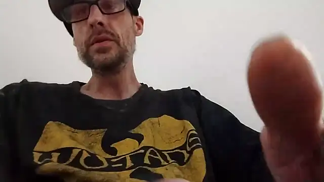 Snapshot of SeeledTemblor chatting on 03-30-26, 01:50 SeeledTemblor online show from 03-30-26, 01:50