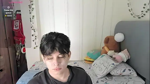 Felix kitty online show from 02-17-26, 06:58