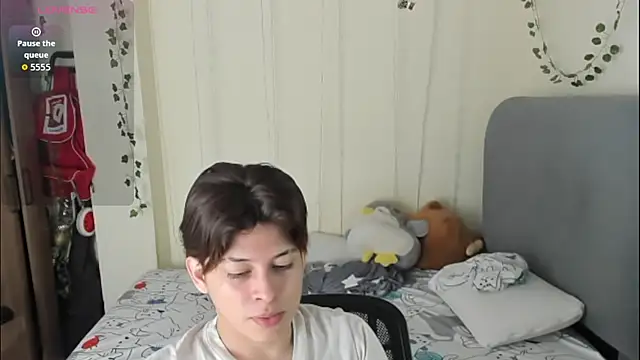 Felix kitty online show from 03-15-26, 07:09