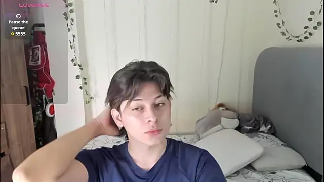 Felix kitty online show from 03-20-26, 07:08