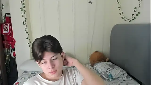 Felix kitty online show from 03-22-26, 06:55