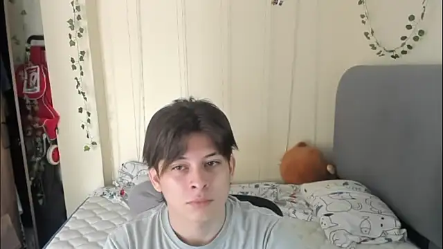 Felix kitty online show from 03-25-26, 07:20