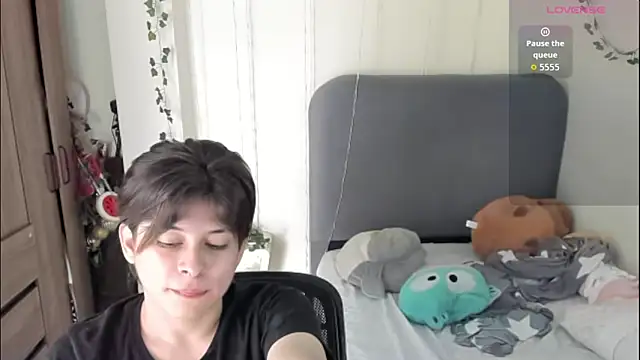 Felix kitty online show from 03-31-26, 07:03