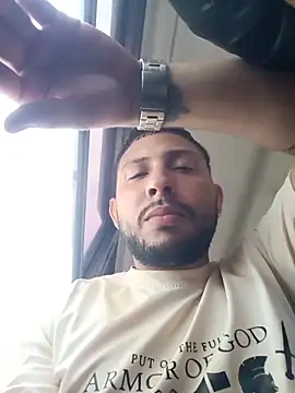 Snapshot of MAX_Jhonnson chatting on 11-24-25, 09:14 MAX Jhonnson online show from 11-24-25, 09:14