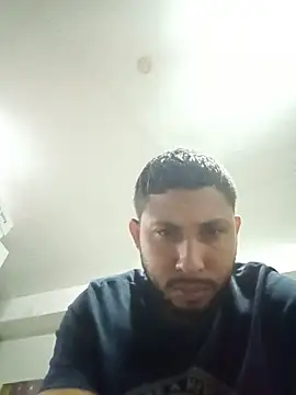 Snapshot of MAX_Jhonnson chatting on 11-29-25, 01:19 MAX Jhonnson online show from 11-29-25, 01:19