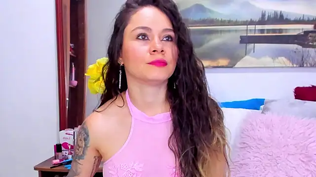 Aurora Real online show from 11-26-25, 02:45